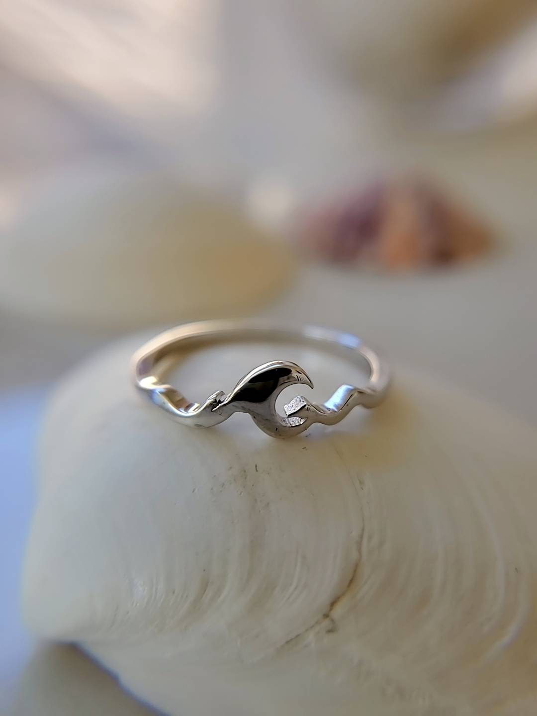 Dainty Wave Ring