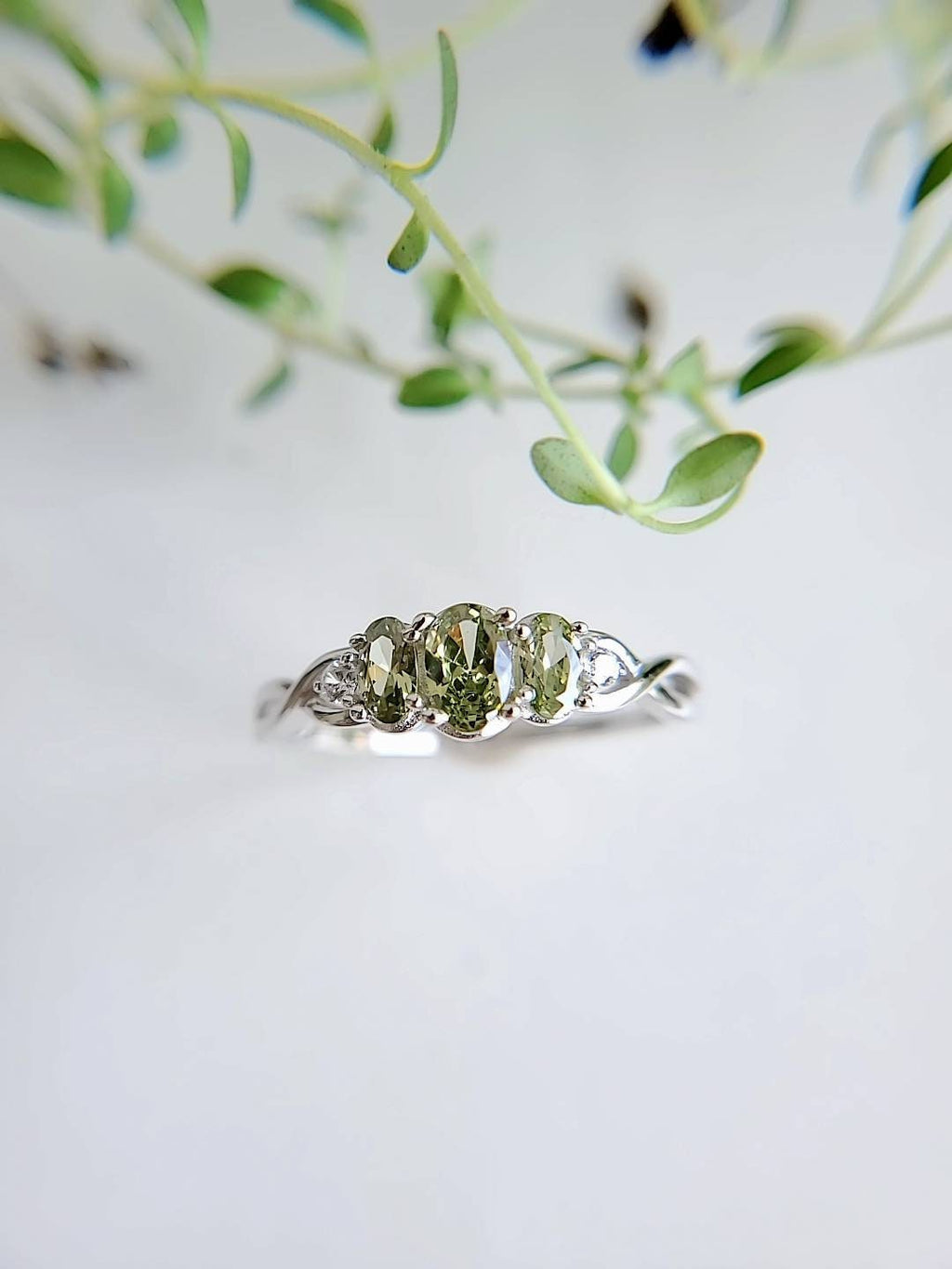 Peridot Wedding Ring – Sterling Silver
