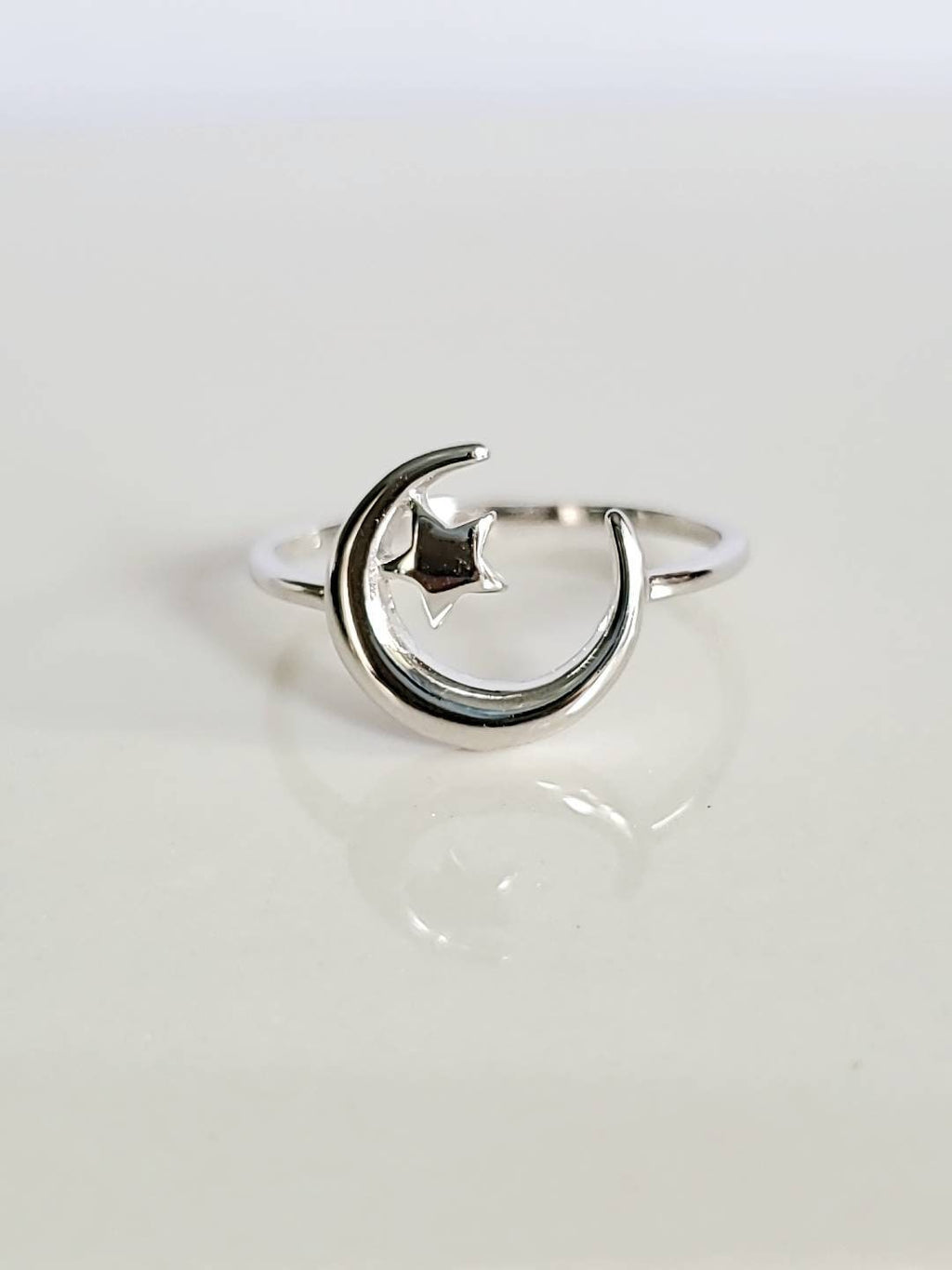 Thin Crescent Moon Star Women's Ring – 925 Sterling Silver