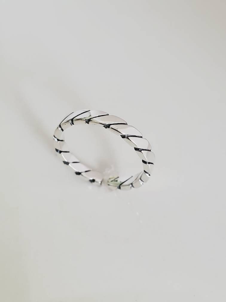 Adjustable Toe Ring