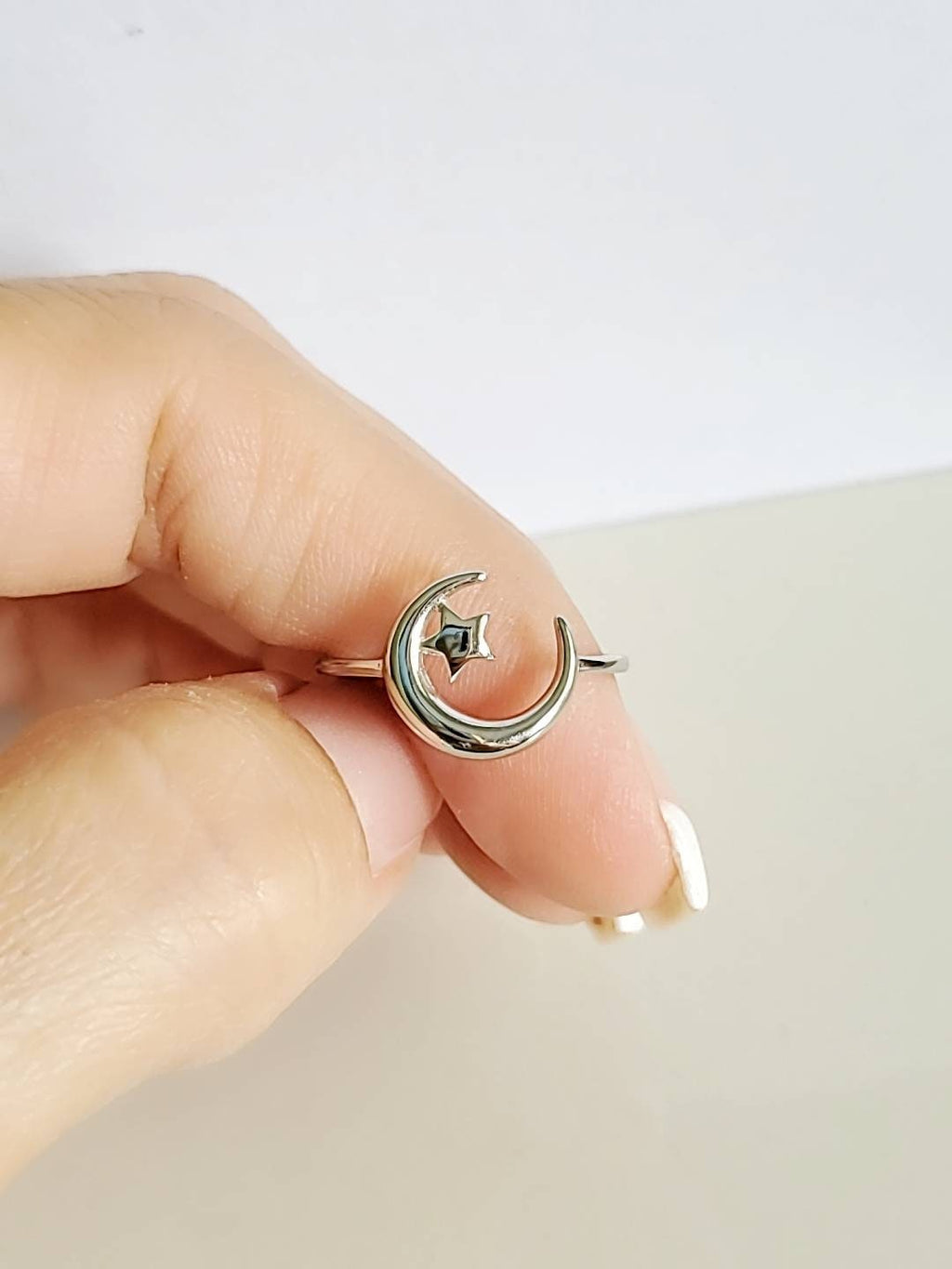 Thin Crescent Moon Star Women's Ring – 925 Sterling Silver