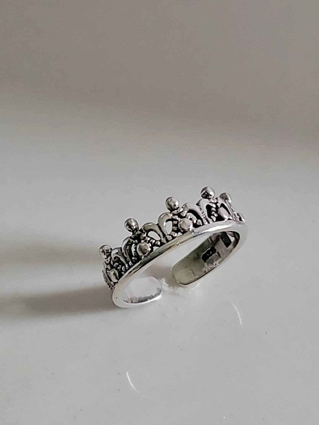 Crown Toe Ring – Sterling Silver