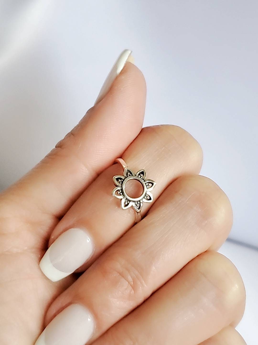 Sun Flower Sterling Silver Ring, Floral Ring, Dainty Women's Ring, Mother's Gift, Wild Flower Ring, Simple Girls Ring, size 4-12