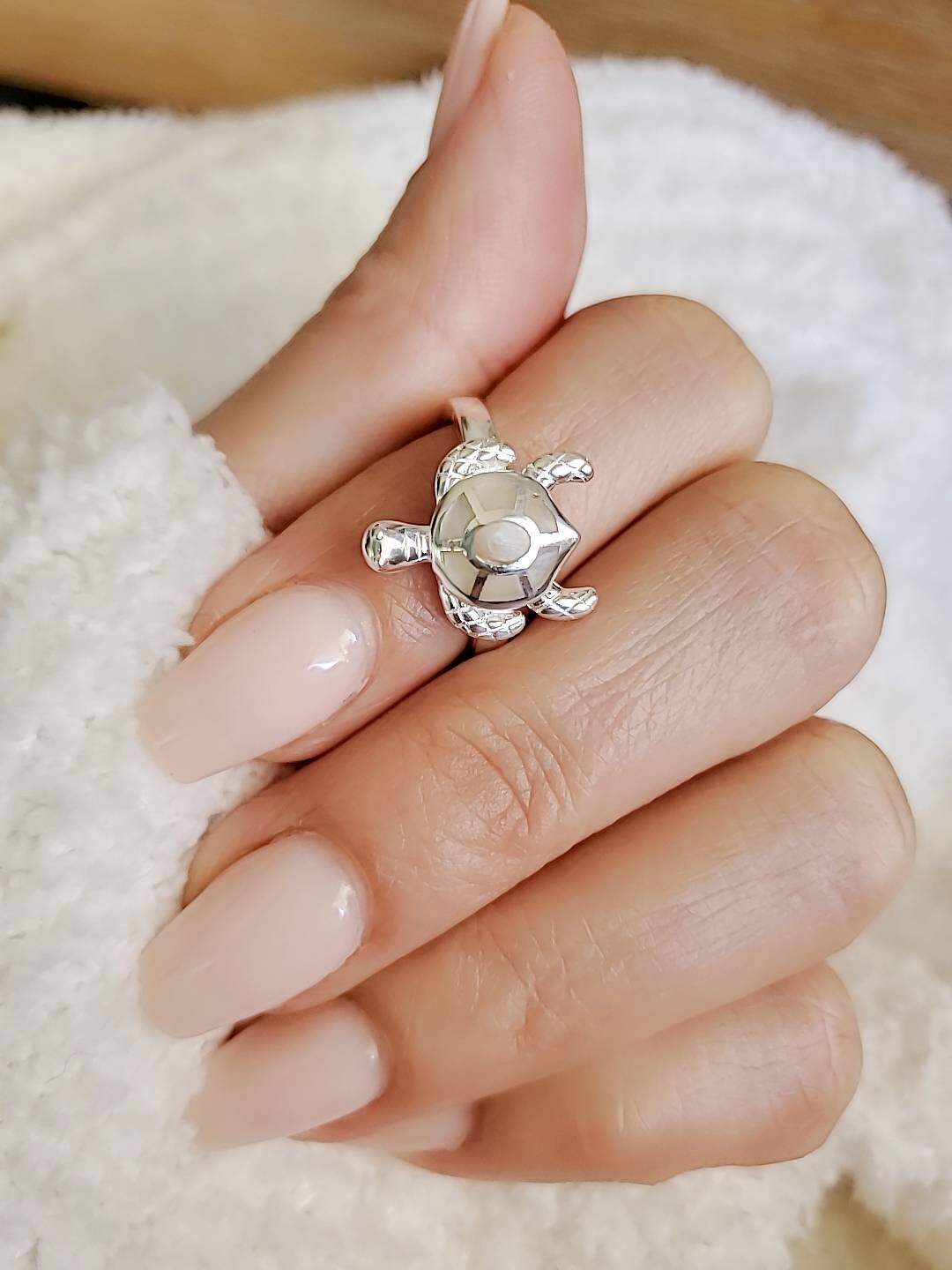 Sea Turtle Mother of Pearl Ring – 925 Sterling Silver