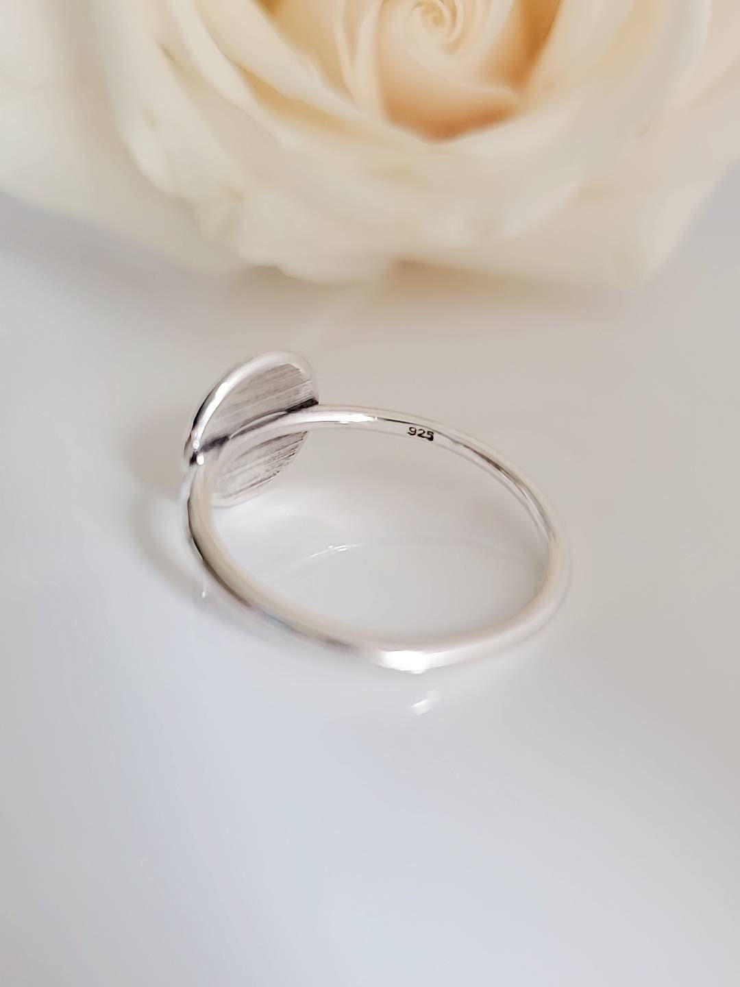 Songbird Women's Ring – 925 Sterling Silver with Engraved Detail