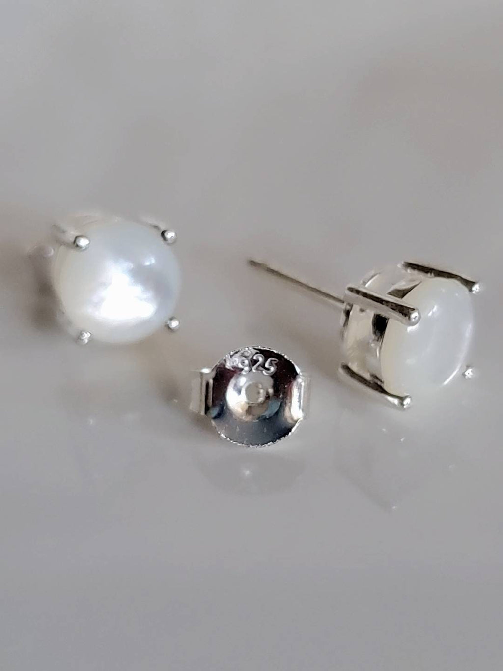 Mother of Pearl Studs Earrings
