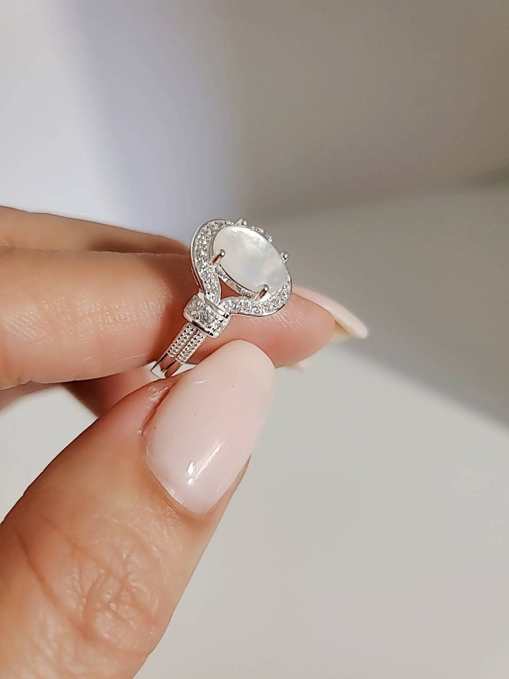 Mother of Pearl Wedding Ring – 925 Sterling Silver