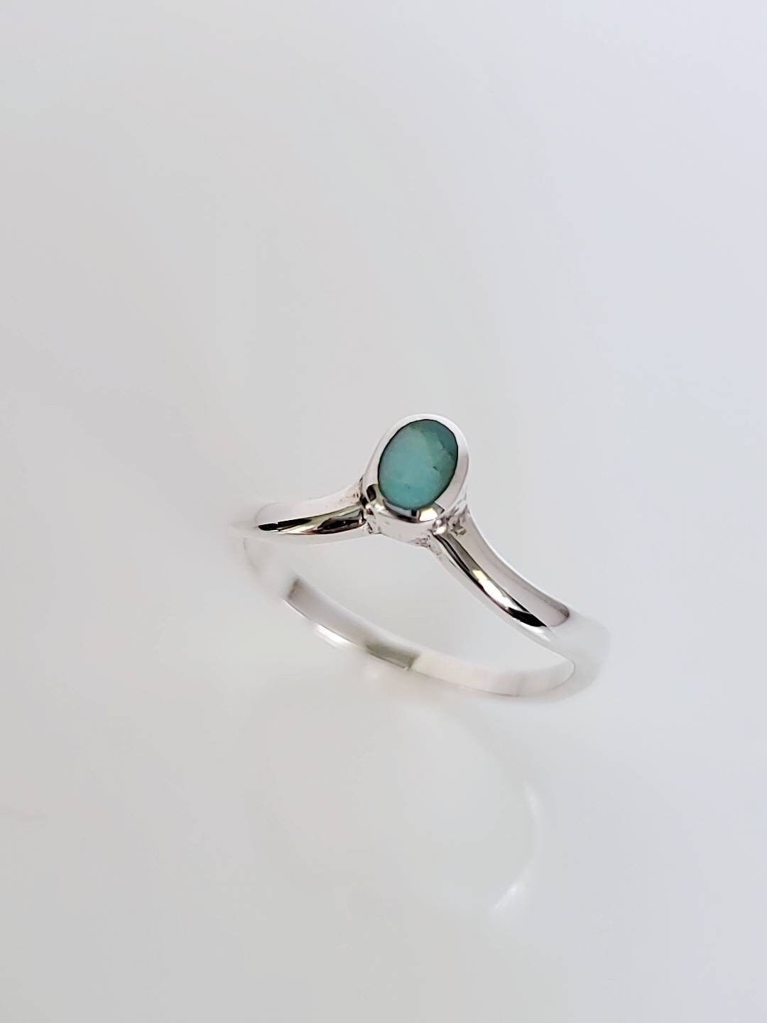 Turquoise Ring Minimalist V Oval Stone Ring