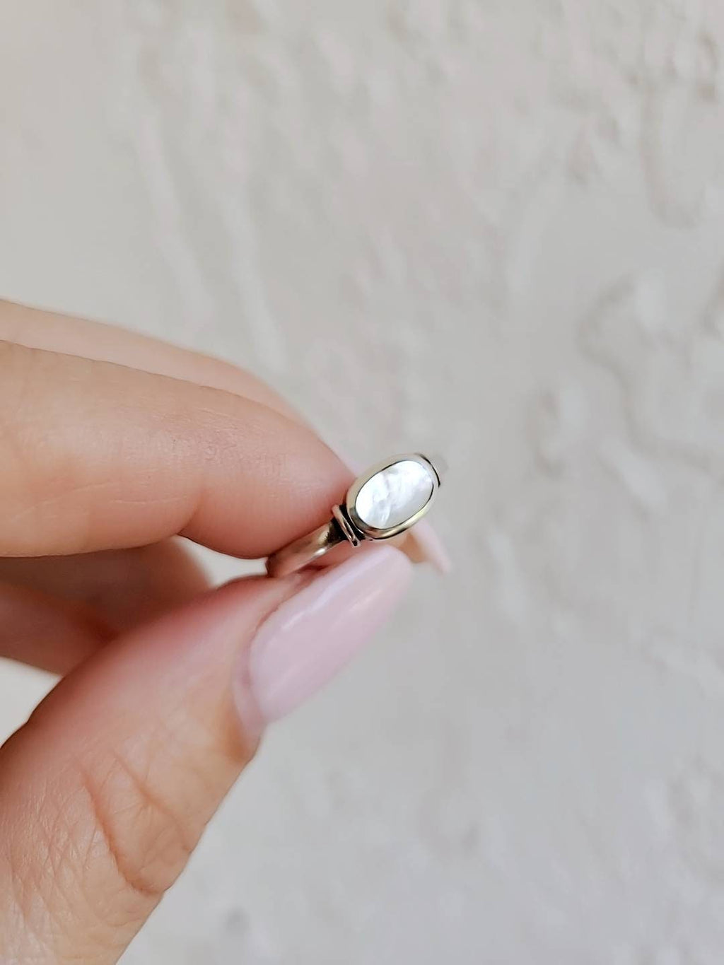 Mother of Pearl Ring – Sterling Silver with 6mm Band Width