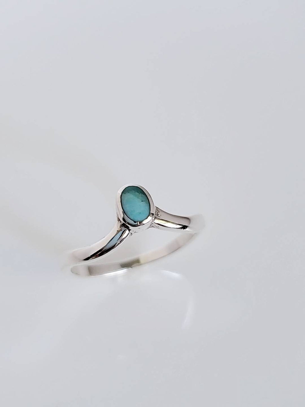 Minimalist Oval Stone Turquoise Ring