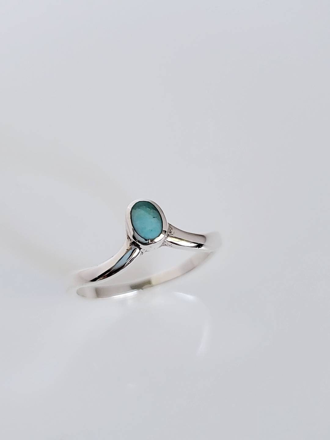 Turquoise Ring Minimalist V Oval Stone Ring