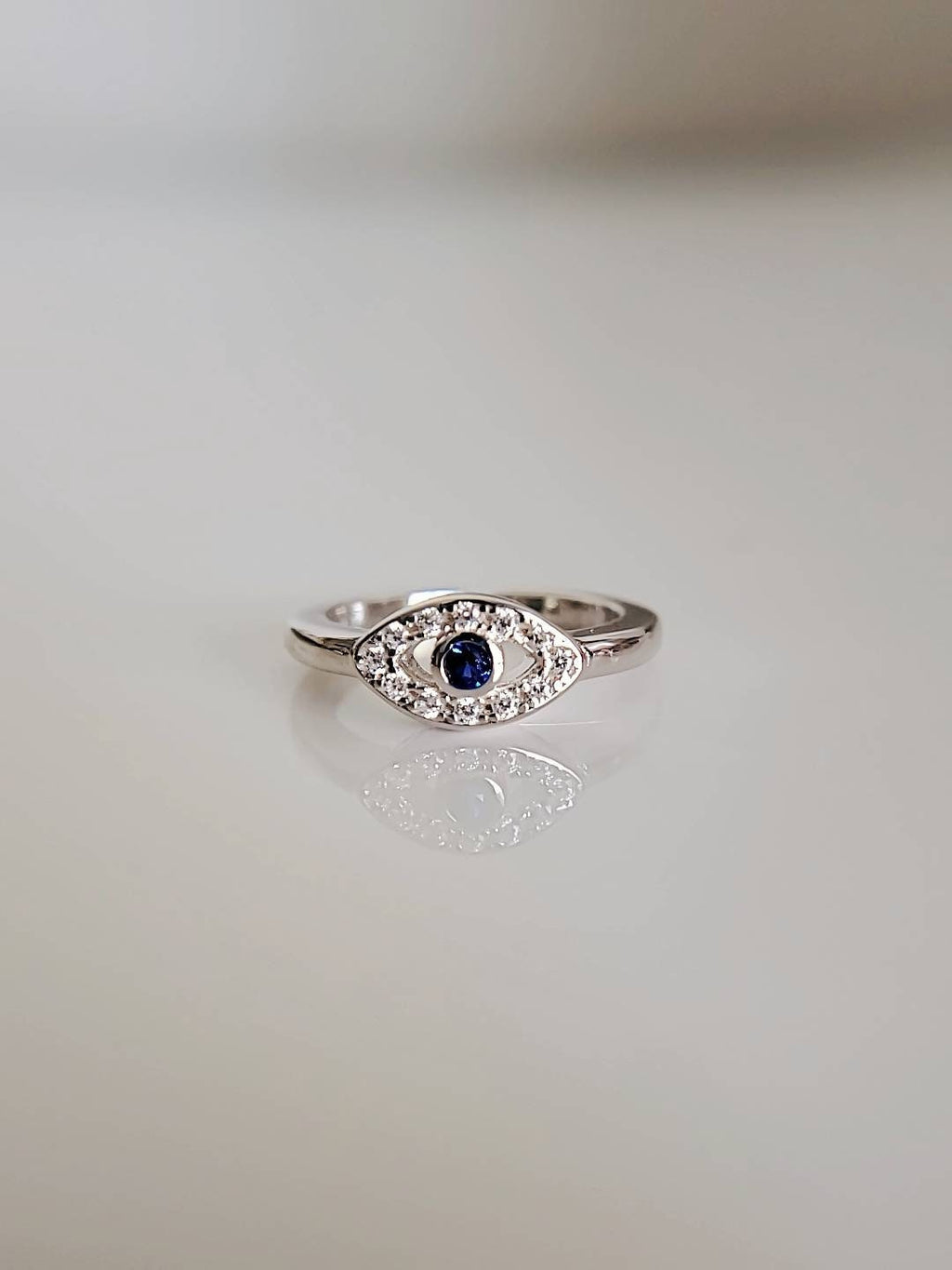 Eye Toe Ring – Sterling Silver