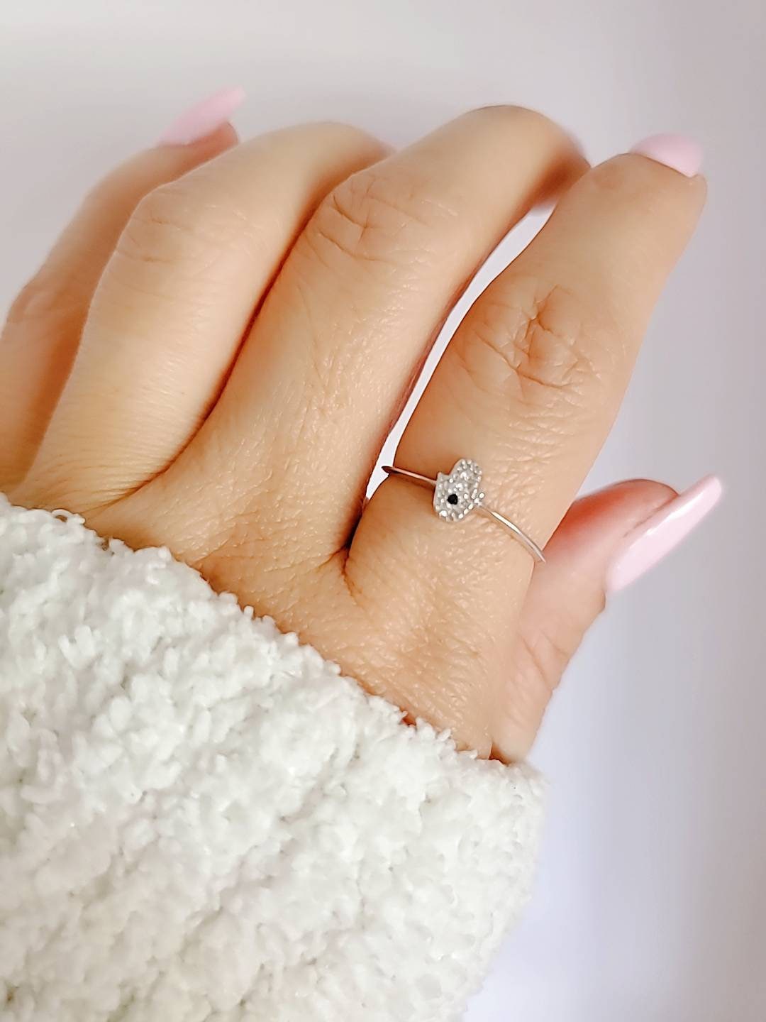 Thin Hand Women's Ring – 925 Sterling Silver