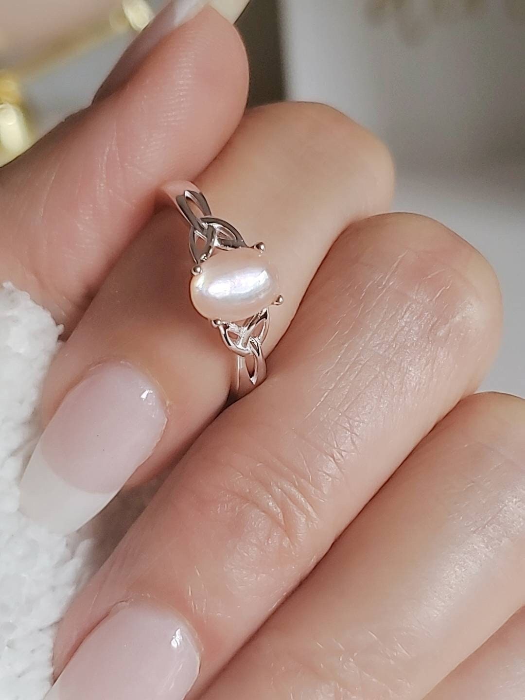 Pink Mother of Pearl Ring