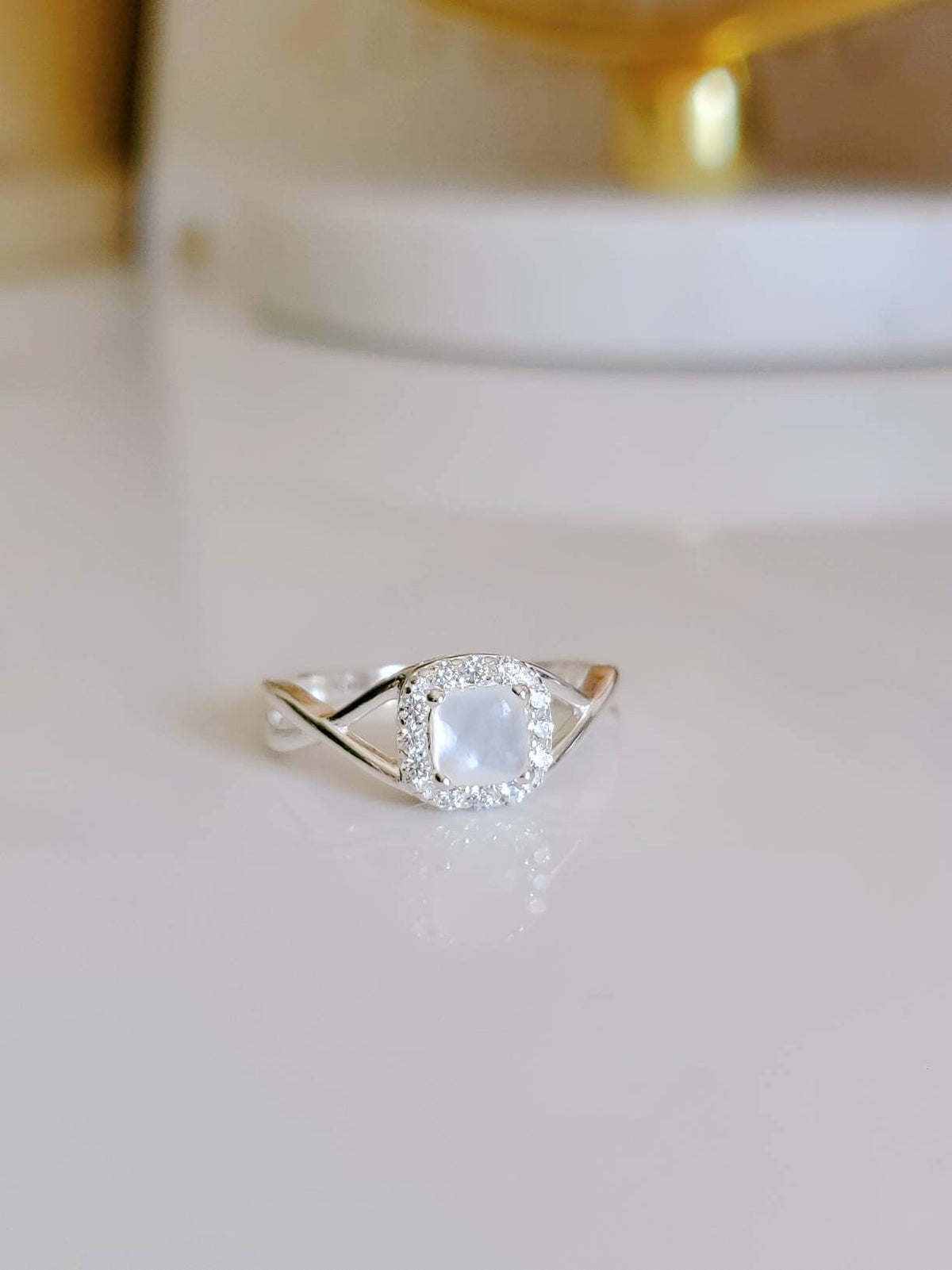 Halo Mother of Pearl Women's Wedding Ring – 925 Sterling Silver