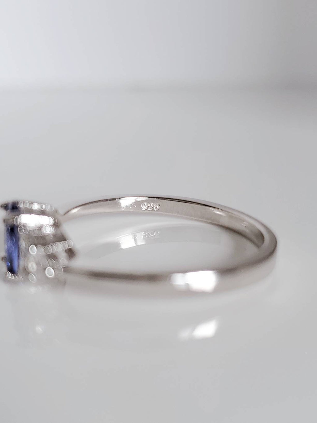 Tanzanite Oval Cut Ring – 925 Sterling Silver