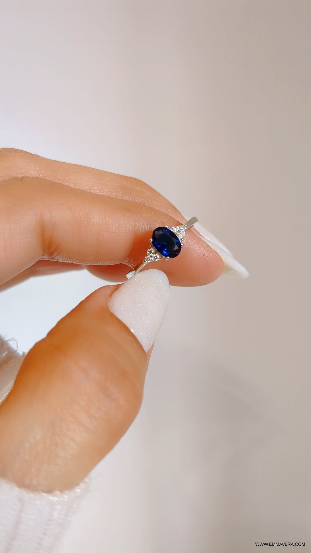 Precious Oval Sapphire Ring – 925 Sterling Silver