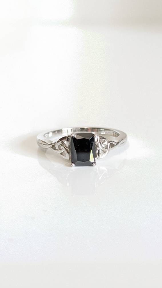 Black Onyx Celtic Women Ring