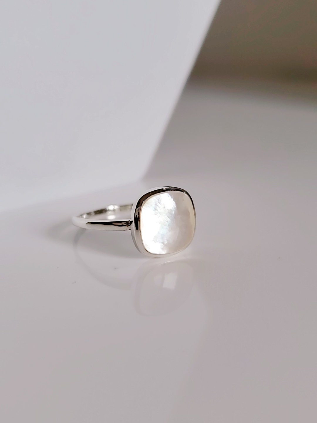 Sterling Silver Mother of Pearl Ring, Womens Statement Ring, Engagement Ring, Promise Ring, Wedding Ring, 925 Stamped, Ring for Women