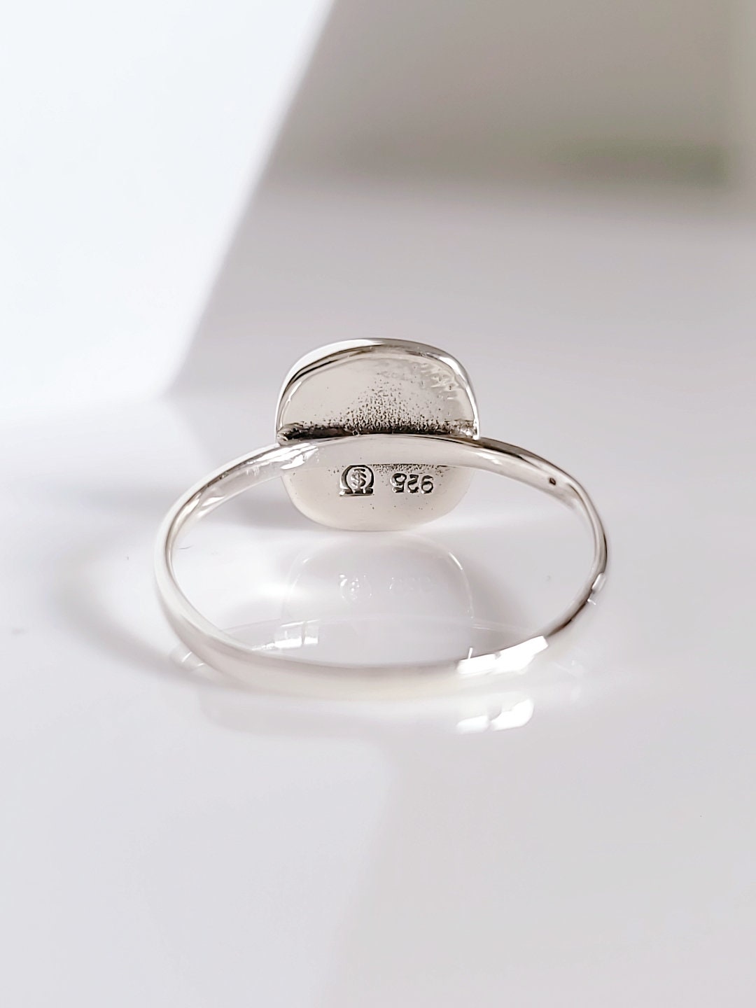 White Natural Mother of Pearl Wedding Ring – 925 Sterling Silver
