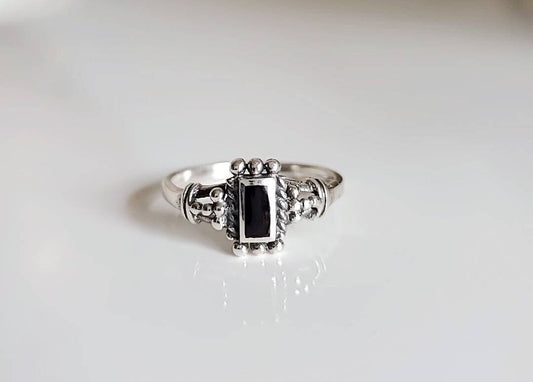 Sterling Silver Onyx Ring, Women's Ring,  Bali Onyx Ring, Minimalist Ring, Genuine Onyx, 925 Stamped, Black Stone Ring, Gift ideas for women