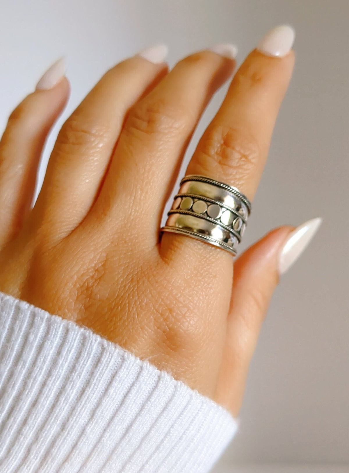 Lightweight Oxidized Concave Bali Ring – 925 Sterling Silver