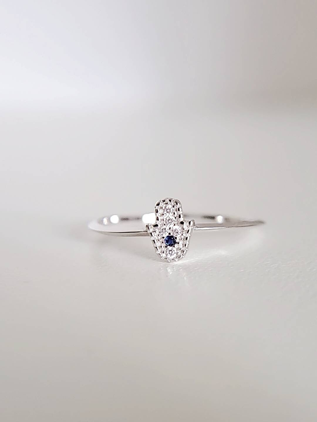 Thin Hand Women's Ring – 925 Sterling Silver