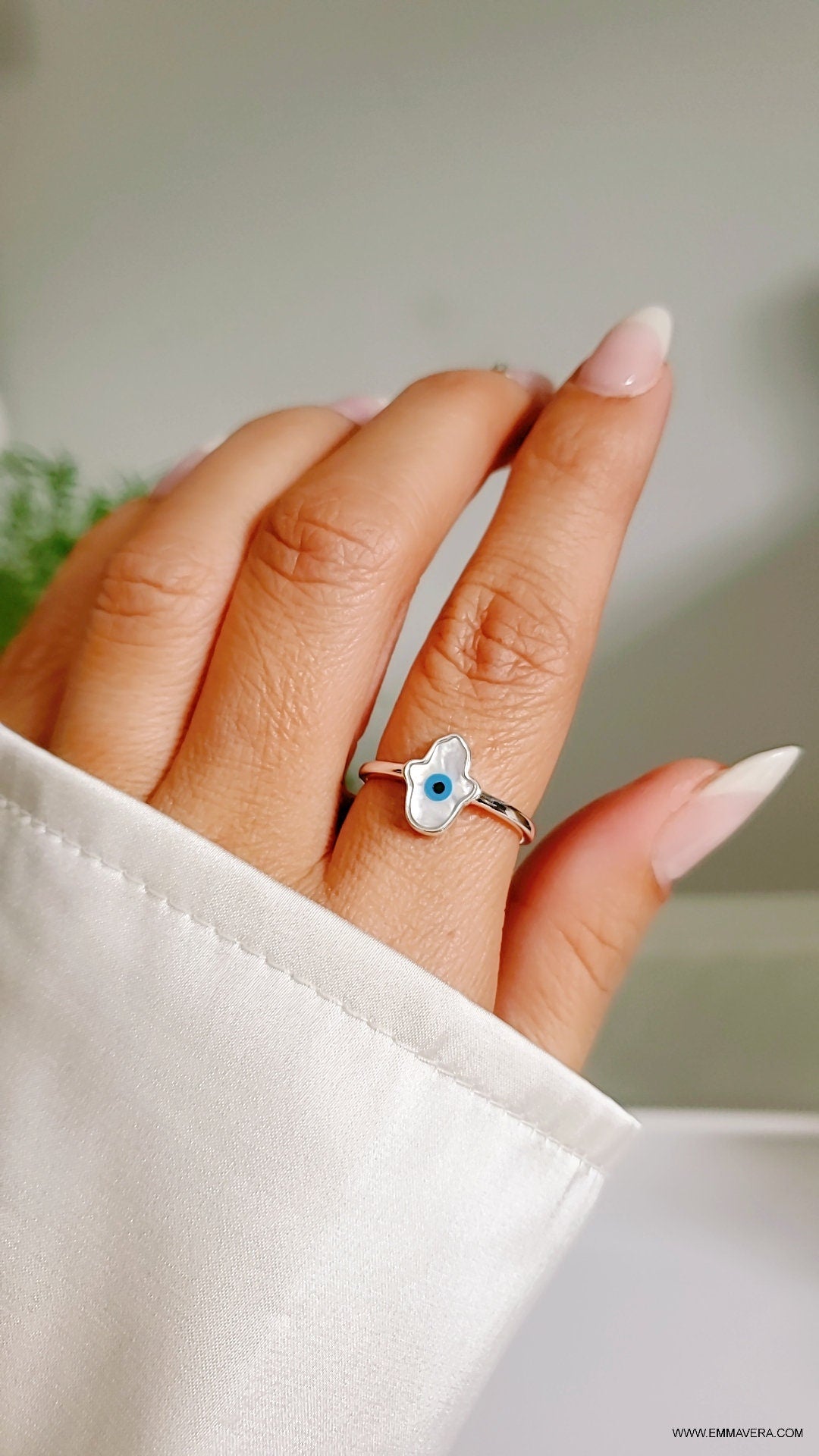 Women's Mother of Pearl Eye Ring, 925 Sterling Silver Ring, Mother of Pearl Hamsa Ring, Evil Eye Ring