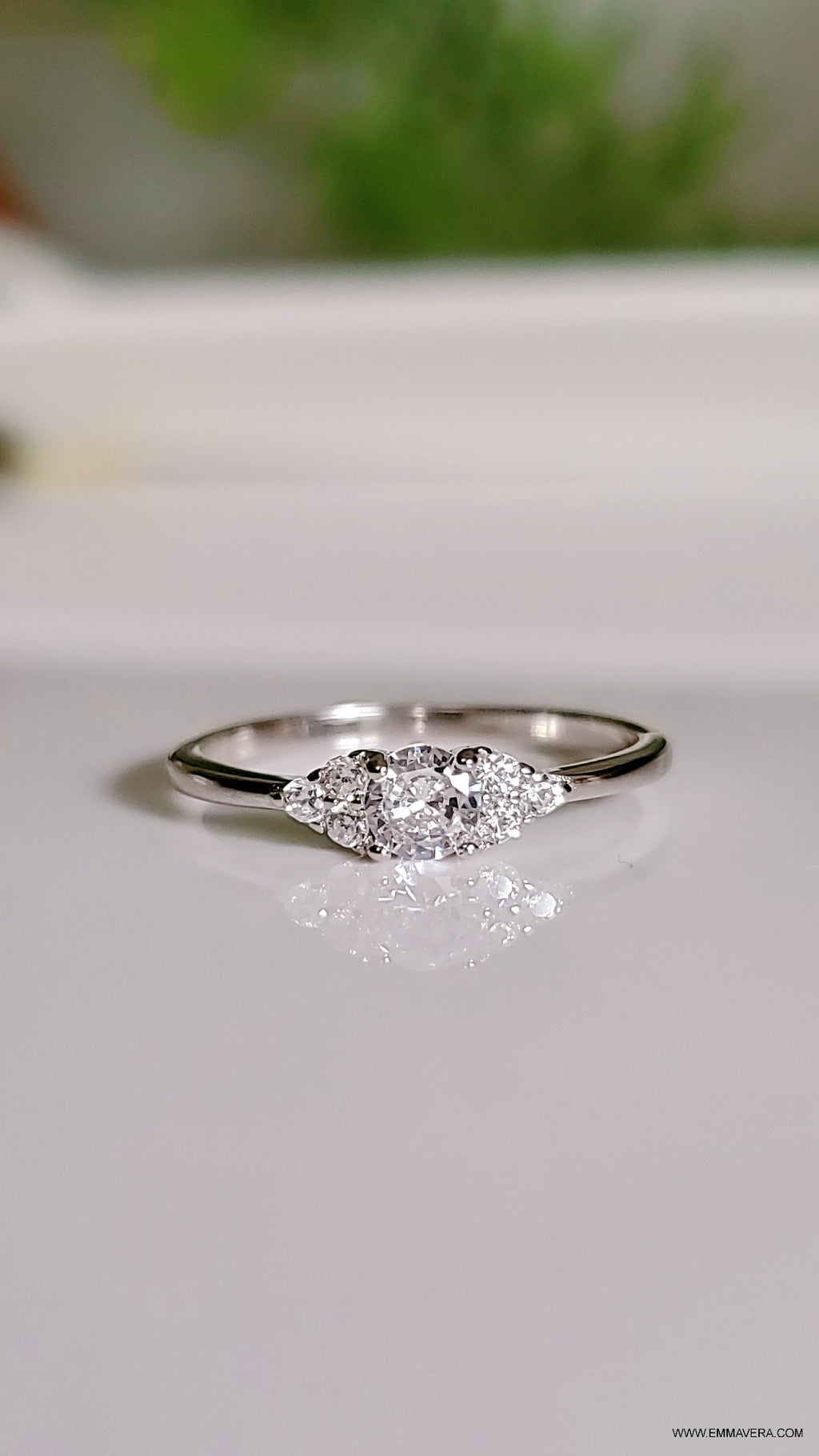 Dainty Women's Ring – Sterling Silver
