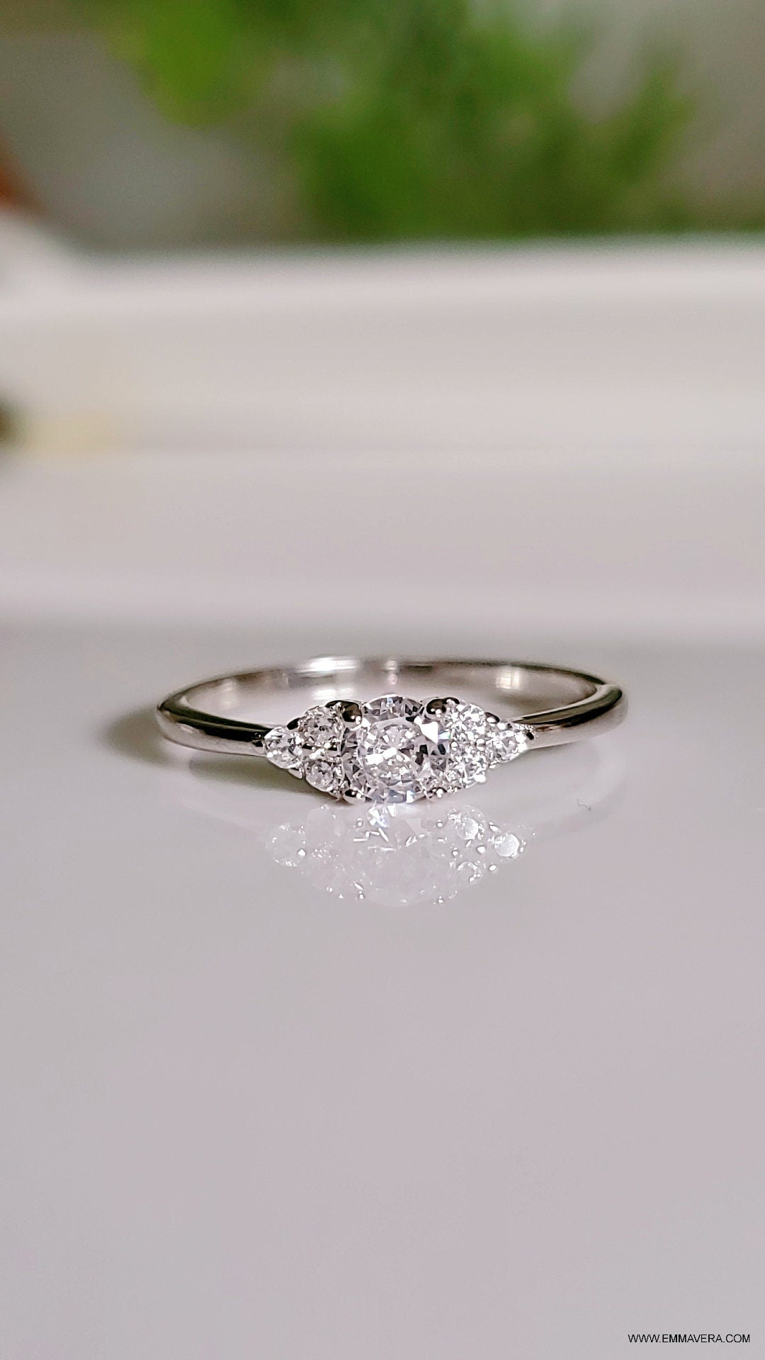 Dainty Women's Ring – Sterling Silver