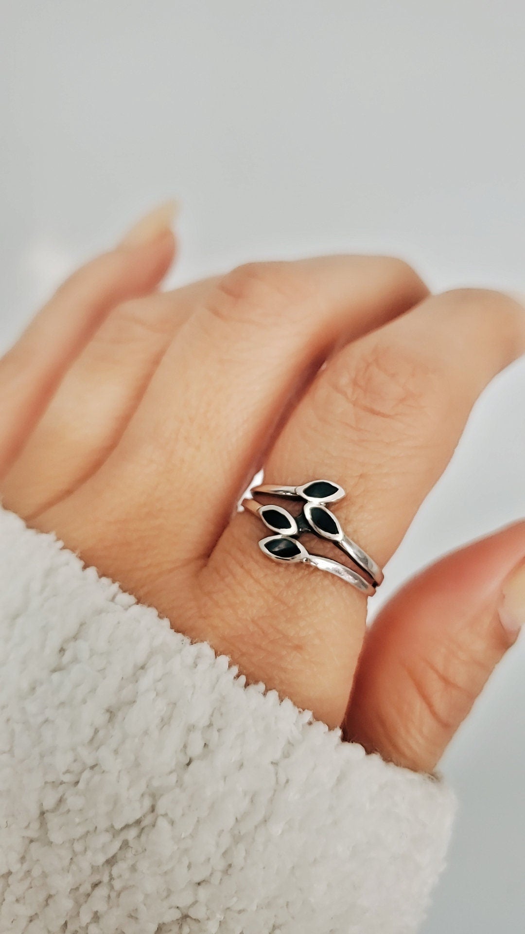 Sterling Silver Onyx Leaf Ring, Leaves Women Ring, Statement Ring, Black Stone Ring, Genuine Onyx, 925 Silver Ring