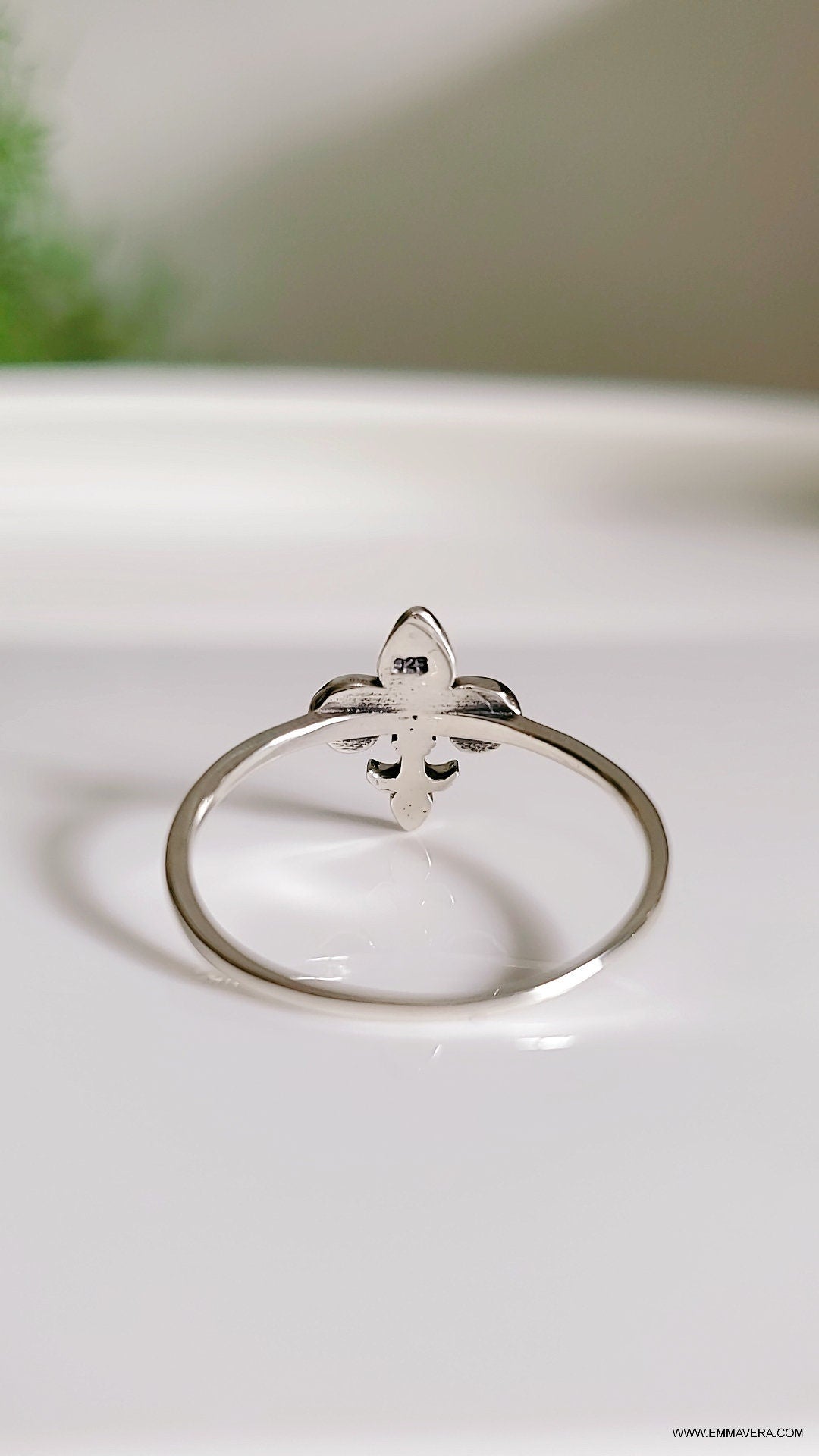 Dainty Sterling Silver Fleur de Lis Ring