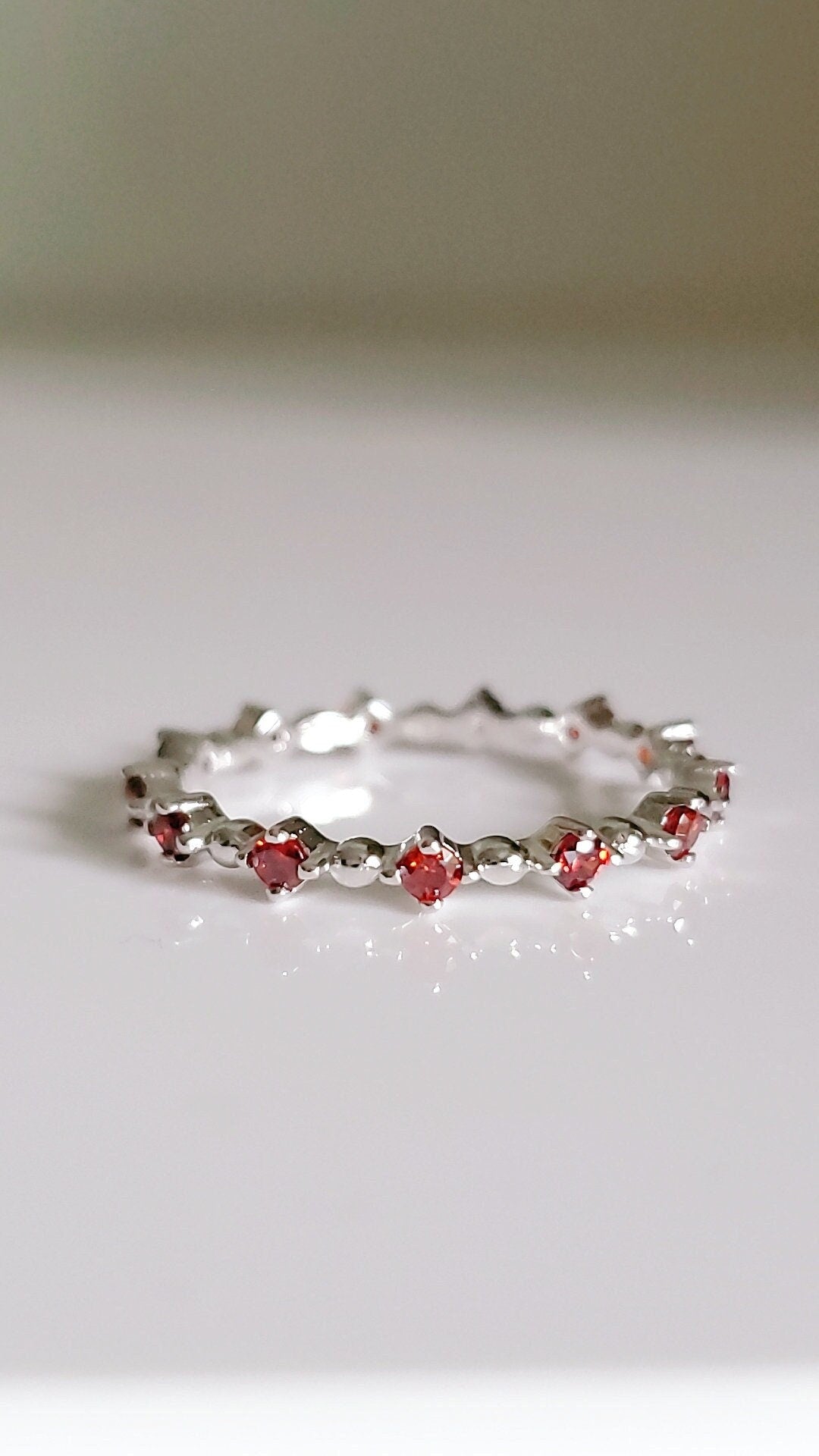 Red Garnet Stack Band