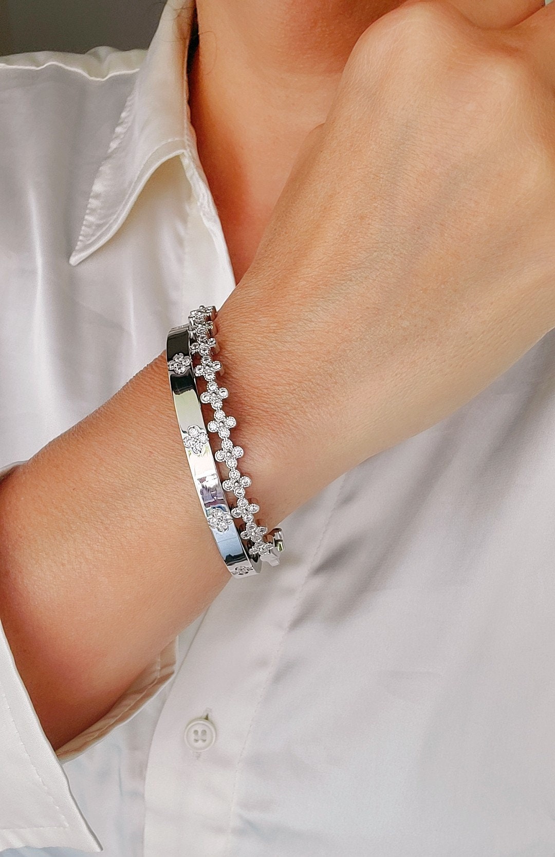 Silver Clover Bangle Bracelet