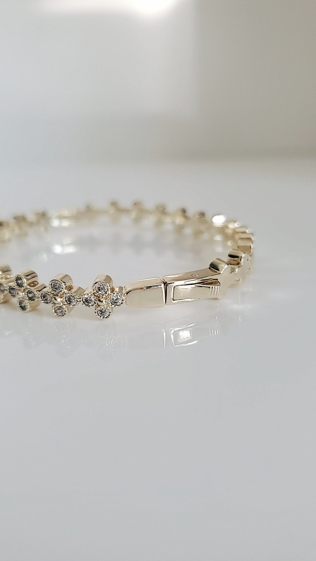 Gold Clover Bangle