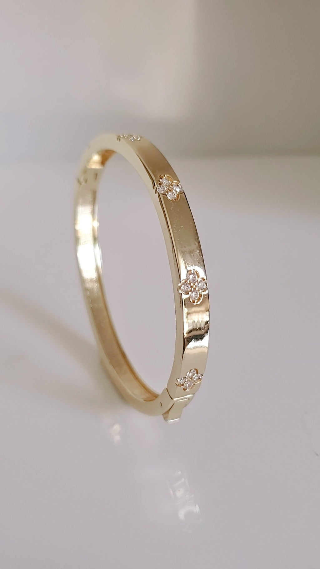 Gold Clover Bracelet
