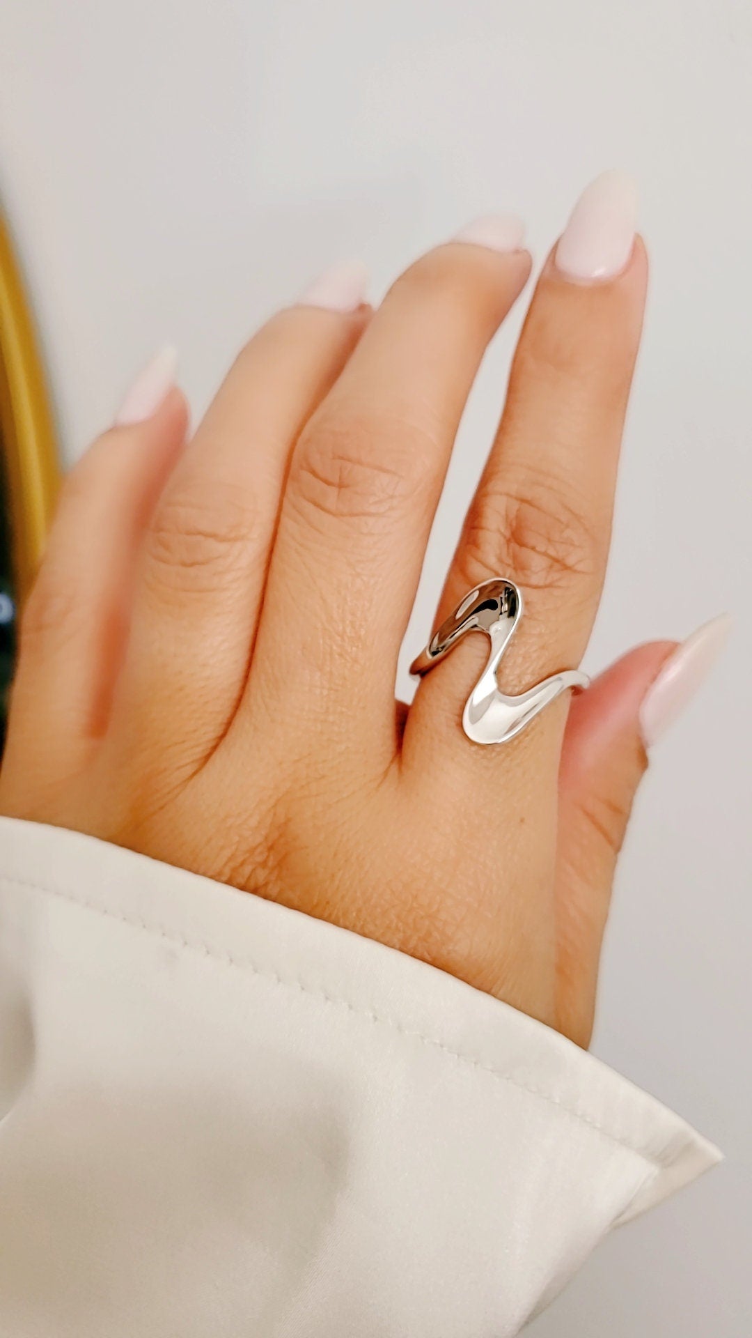 Geometric Wave Ring