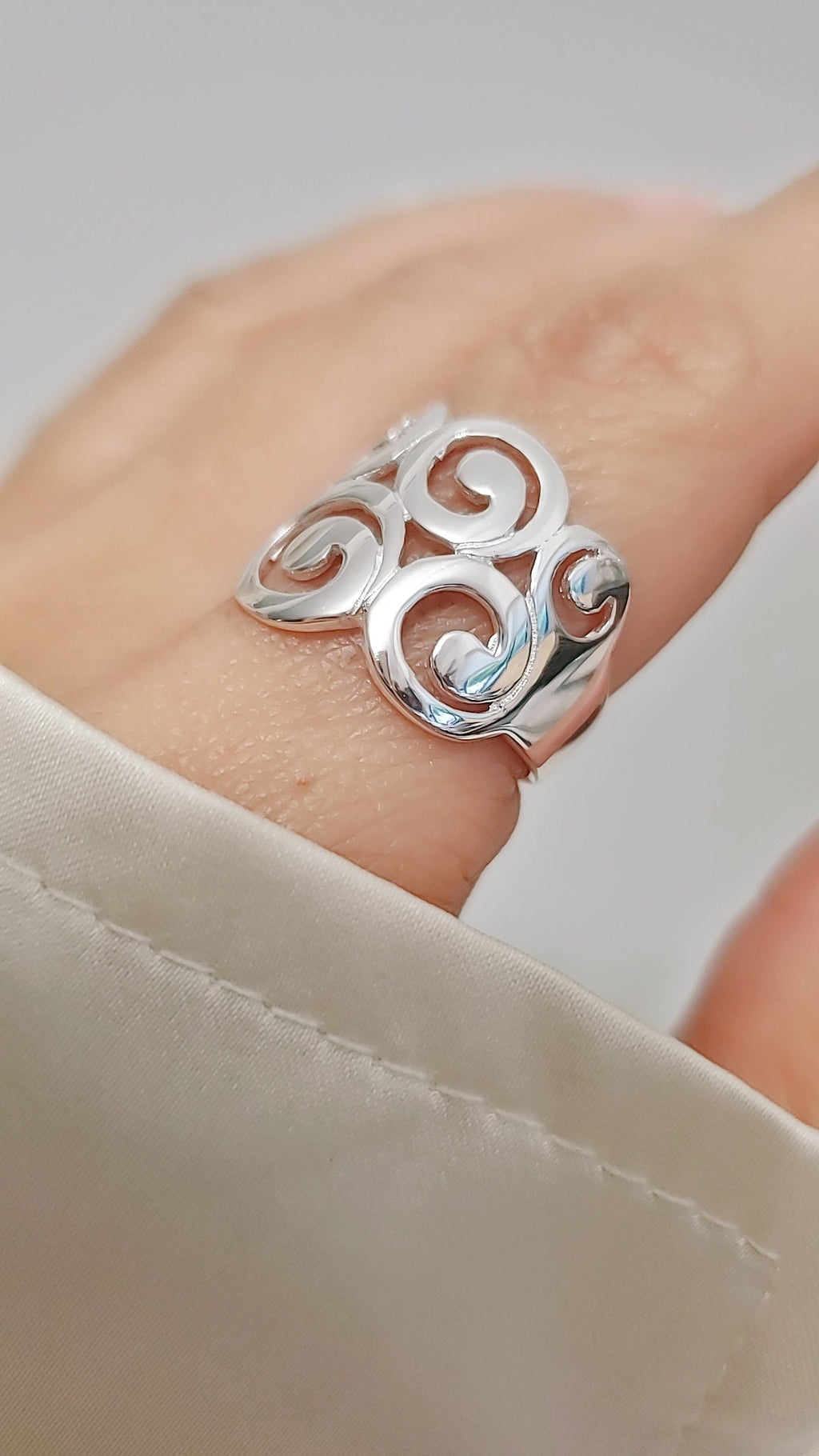 Circle Swirl Statement Ring – 925 Sterling Silver