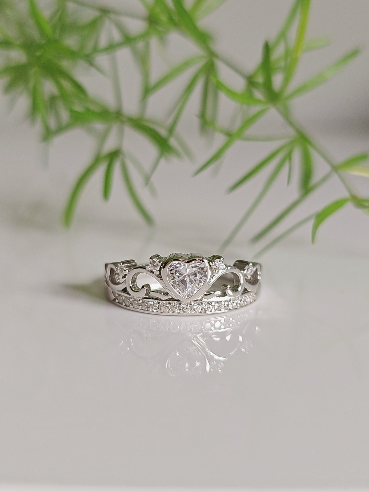 Crown Heart Women's Ring – 925 Sterling Silver