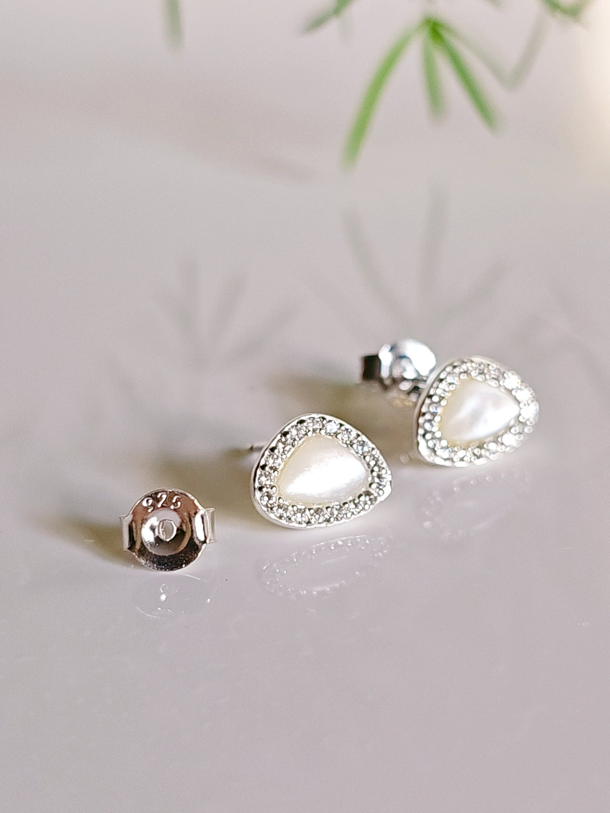 Mother of Pearl Studs Earrings with Crystals