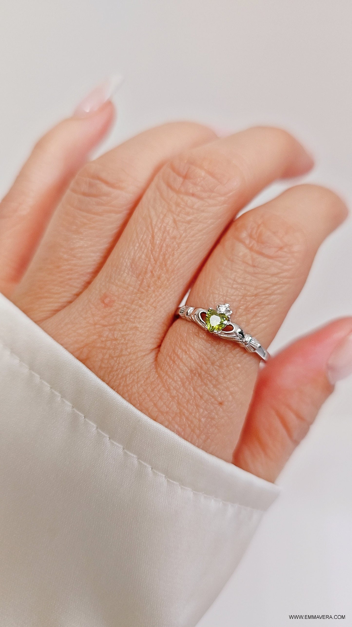 Claddagh Peridot Ring