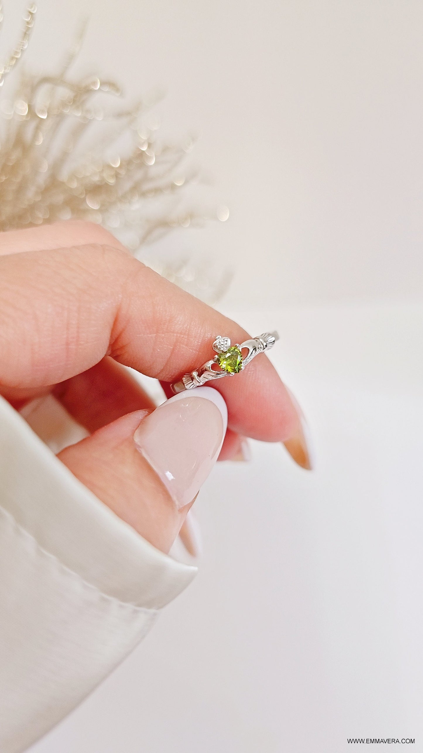 Claddagh Peridot Ring