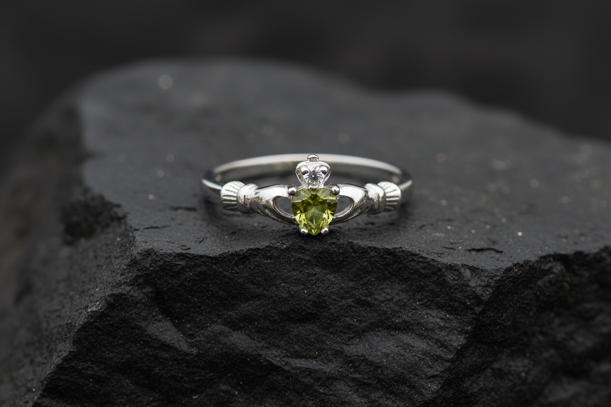 Claddagh Peridot Ring