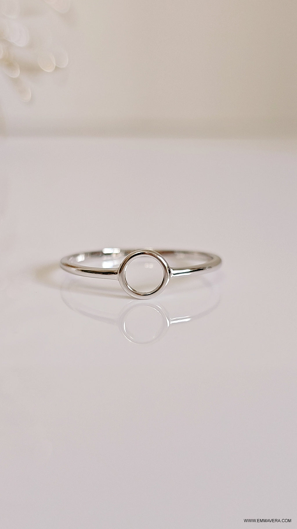 Dainty Open Circle Ring – Sterling Silver