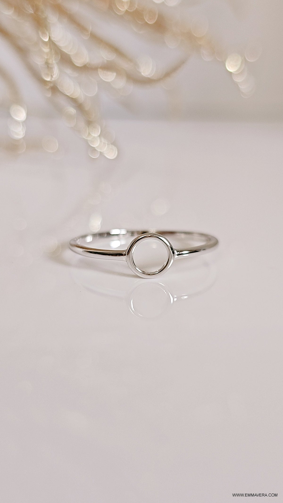 Dainty Open Circle Ring – Sterling Silver