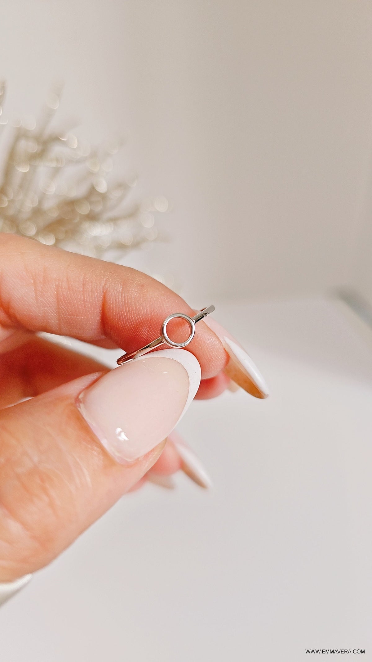 Dainty Open Circle Ring – Sterling Silver