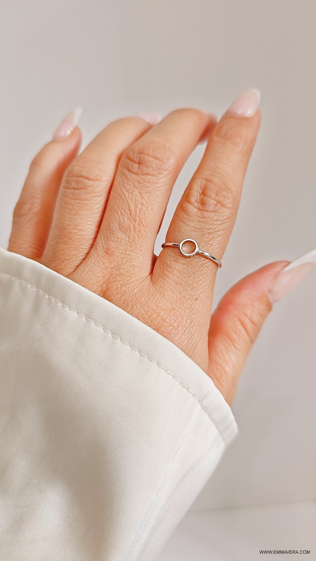 Dainty Open Circle Ring – Sterling Silver