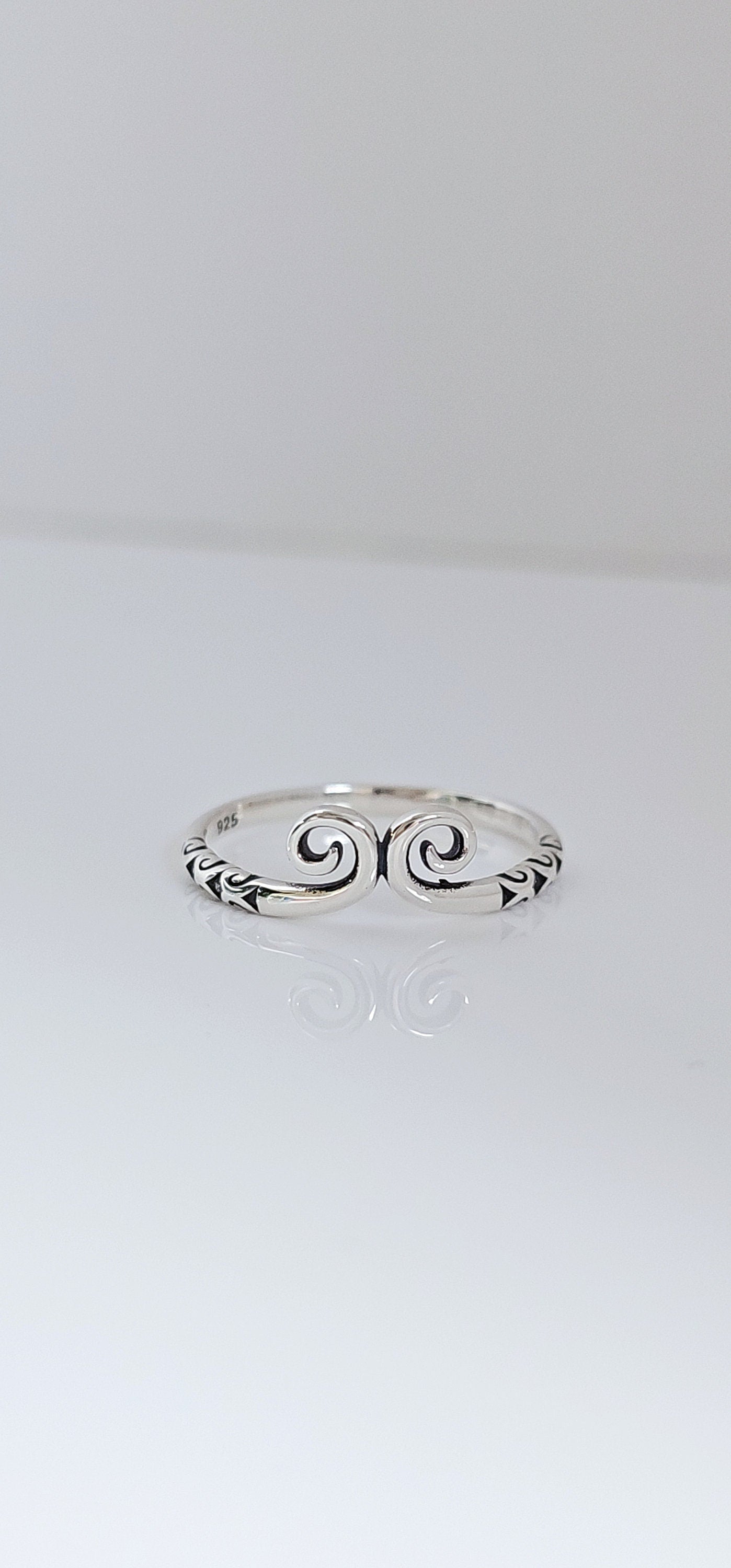 Dainty Spiral Ring Sterling Silver Women Ring