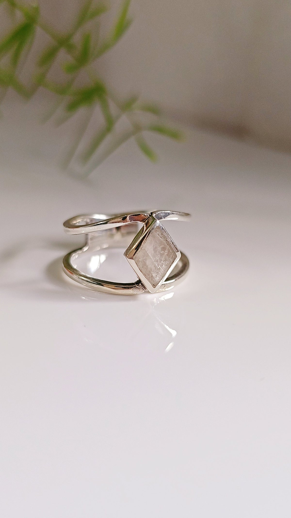 Moonstone Ring – 925 Sterling Silver