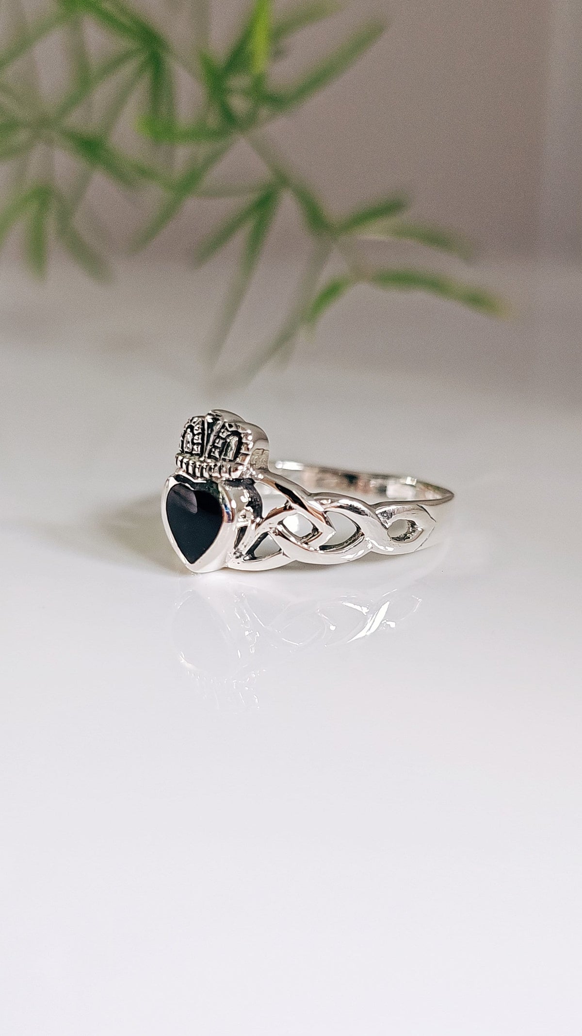 Claddagh Celtic Onyx Ring – 925 Sterling Silver